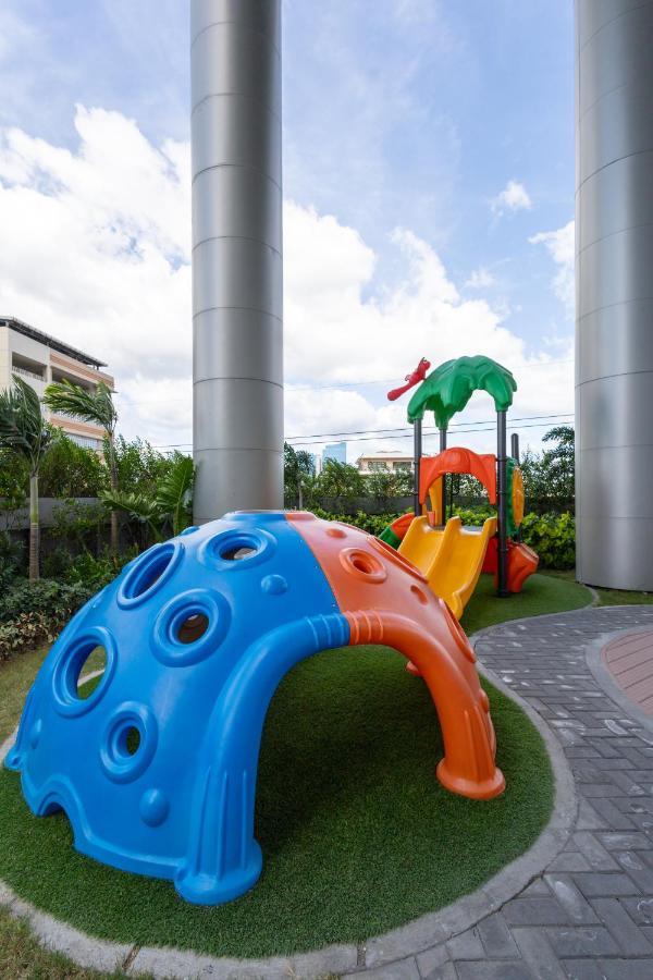 Lush Residences Makati Makati City Exterior photo