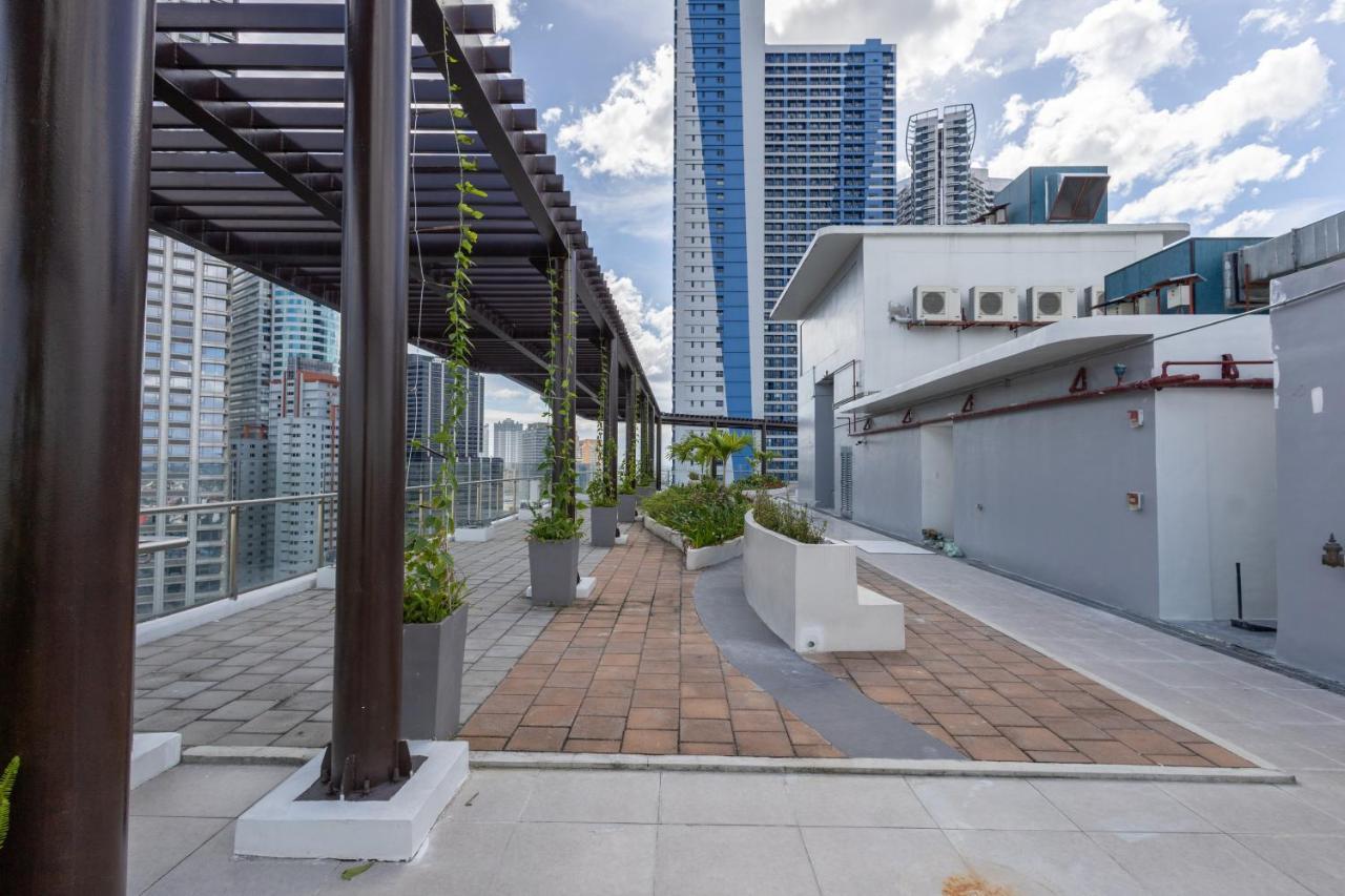 Lush Residences Makati Makati City Exterior photo